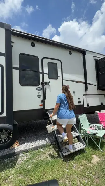 lemme send me pr plz 😜 @lemme  #rvliving #rvtiktok #campinglife #sahmlife #tren
