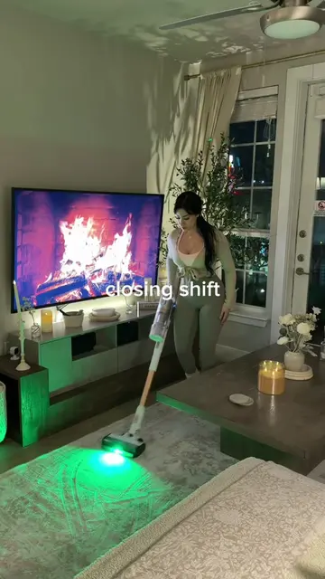 my new favorite cleaning tool, i can finally see the dust! @LEVOIT 🧹🧼🧚🌃🧺 li