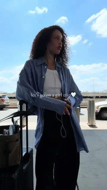Hi Greece🤍 #travel #travelvlog #fypシ #girlstrip #momtok 