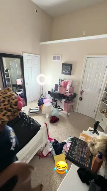 Clean my room w/ me😂🧼! #viralvideo #fyp #clean 