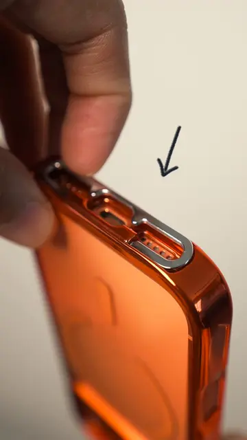 I didn't think I'll need this but...↓ This case is a game-changer for traveling 
