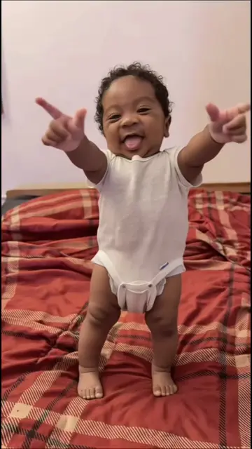🤣🤣🤣🤣#capcut #capcutpioneer #pioneertemplate #fyp #babydance 