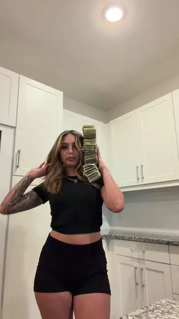 #moneytok 
