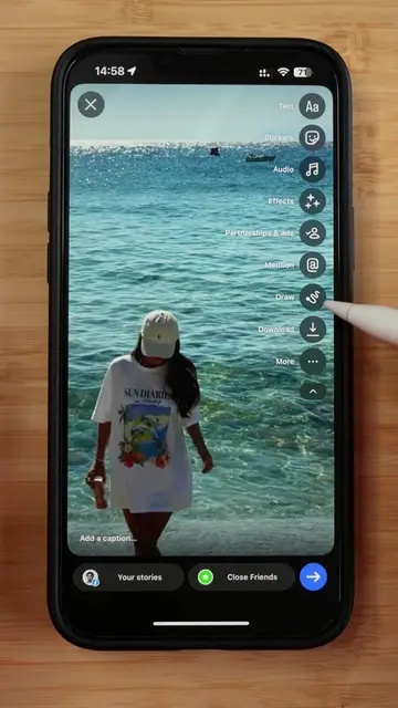 Save this for your next Story 👇🏽 Today I’m building this next-level beach Stor
