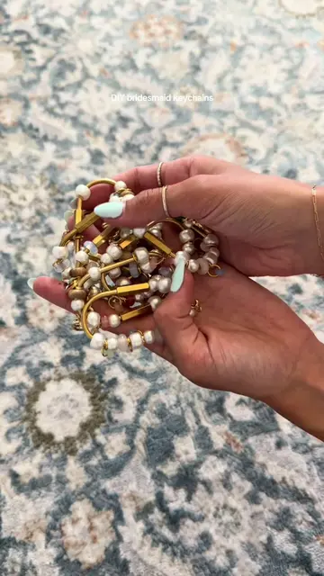 Made these keychains for my bridesmaids and I’m obsessed with how they turned ou