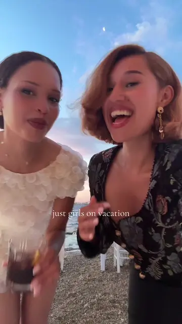 us whenever we’re together 🤍 @Raye 
