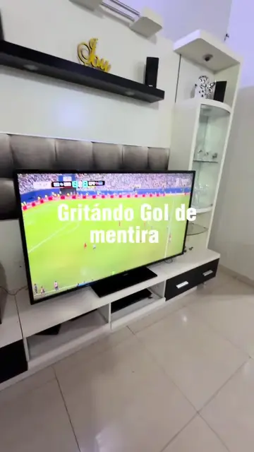 Gritando gol de mentira #mundial #partido #caboverde #uruguay #prank 