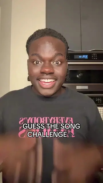 @apple #airpodsvini what song do you think Vini Jr was listening to? 