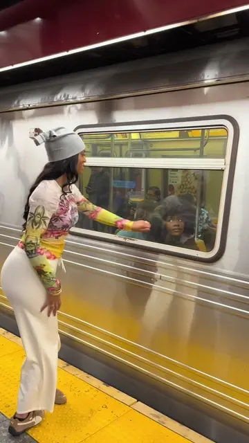 Spreading love in nyc 🗽