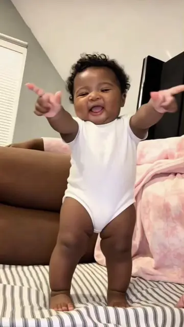 Aida me😍😘#capcut #capcutpioneer #pioneertemplate #babydance #ai 