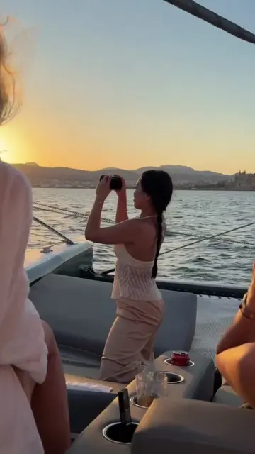 pov: you have a disgustingly iconic wedding + the content to match 💍🇪🇸📸🙂‍↕️