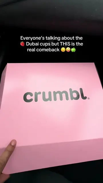 I’d sell my left kidney for the caramel apple cookie to be permanent 😩🤤🍏 @Cru