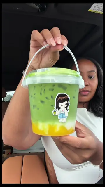 missed the yamis matcha dallas pop up? i went for you 🍵 mango sticky rice match