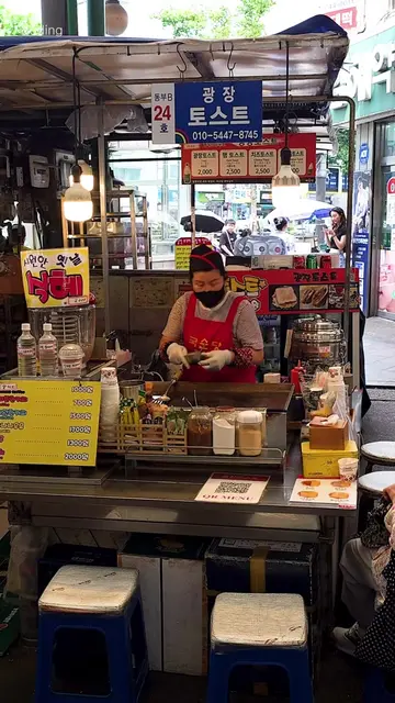 인기많은 광장시장 계란 토스트 - Popular Korean Egg Toast - Korean Street Food   🗺️ Location: