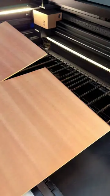 This wedding keepsake practically sells itself 💍 A custom heart guest book — fr