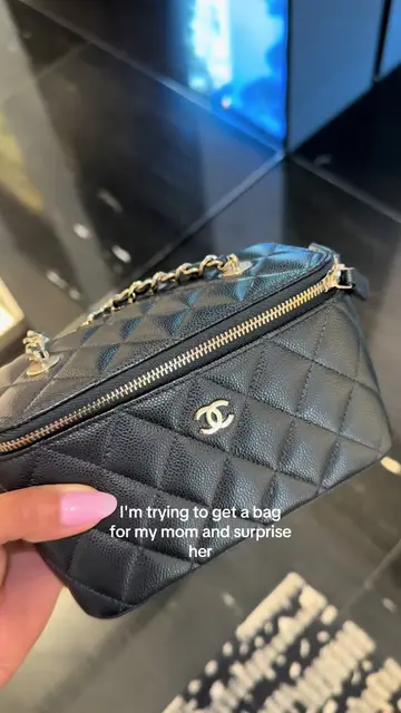HELPPPPP 😭 which one do you think she’d like better!!!??? She’s been really wan
