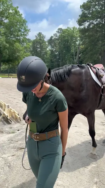 picking up horseback riding after 4 years retired hehe I’m so happy #equestrian 