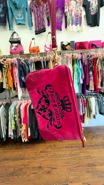 New restock 🥰🎀 #foryou #fyp #vintagejuicy #y2k #90sinspo 