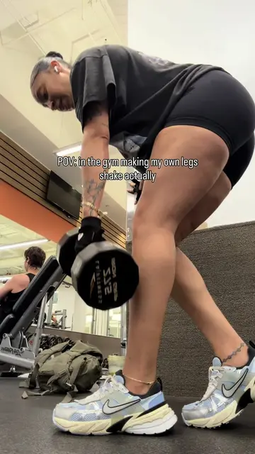 RDL's until failure. #romaniandeadlift #legdayworkouts #strongwomen #womenwholif