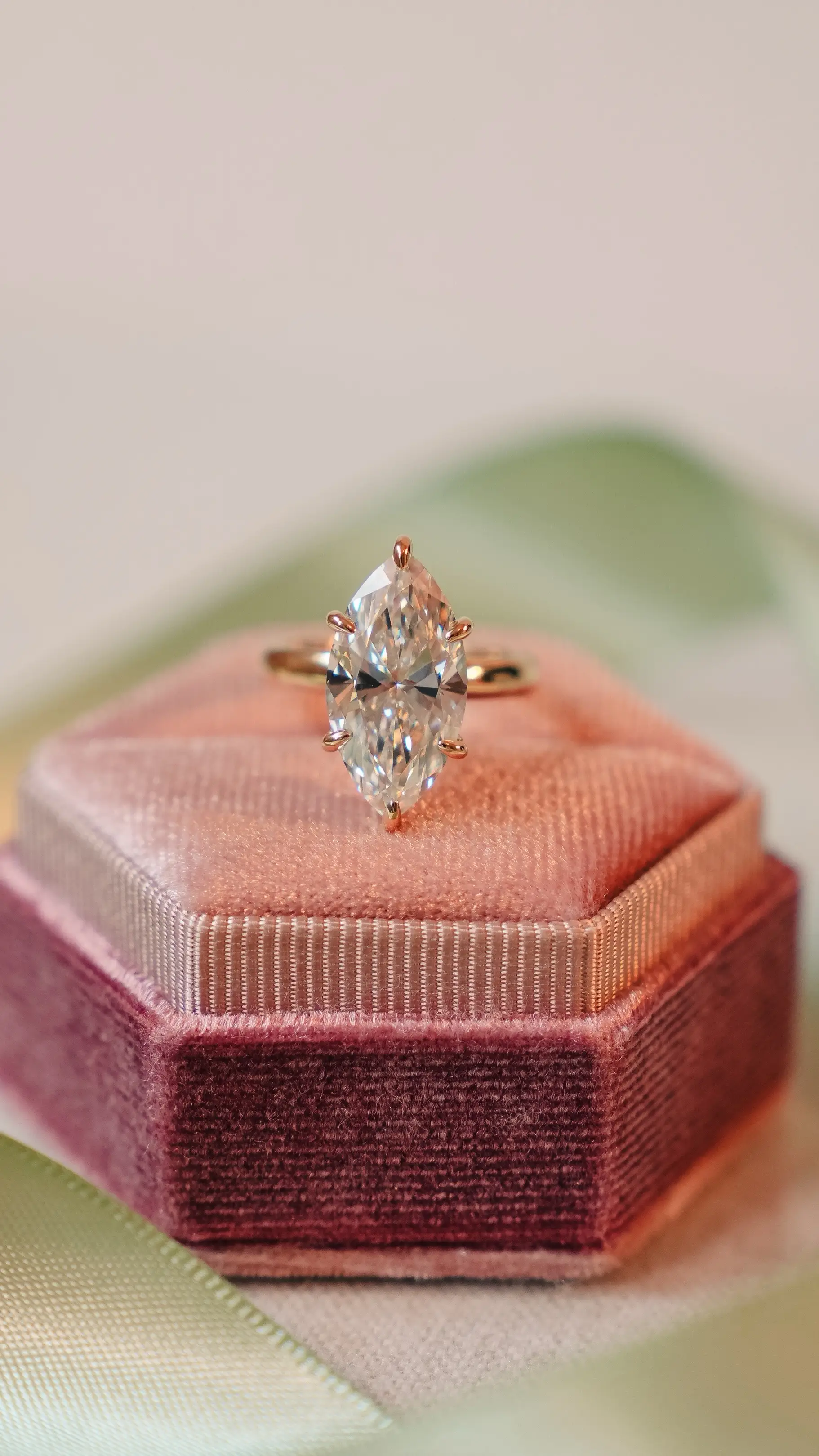 A stunning ring, for the one and only @Summer Ford 🌸