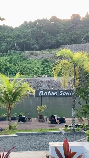 Rekomendasi tempat nyore Samarinda nih,baru tau sekarang bisa main paddleboard j