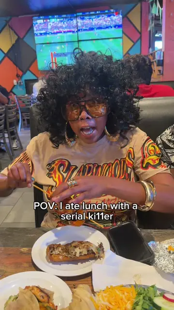 Auntie ate the tail and all 🍤😲 #shrimp #Foodie #auntie 