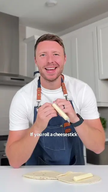 Say “YUM” if you would eat these Crispy Low Carb Tortilla Mozzarella Sticks 🔥😋