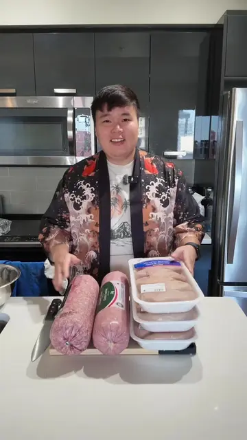 $130 at Costco = 56 portions of protein 🍗 🍖  For a total cost of $2.32 / porti