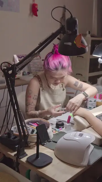 To be honest, guys, there’s a major disparity in nail techniques across differen