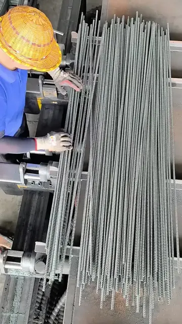 This is NOT a normal rebar machine 😳   5 heads working at the same time   Crazy