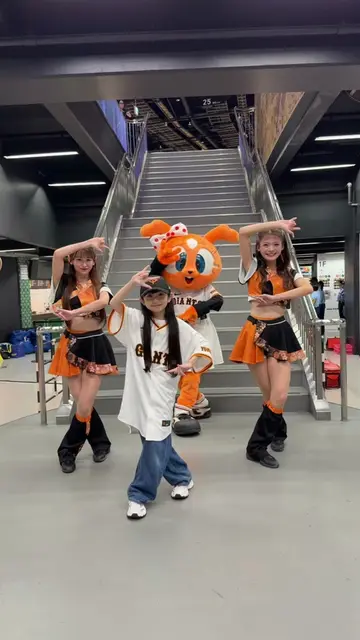 試合前に@VENUS のわかなさんとみなみさん、さらにシスタージャビットも一緒に"It's Me"を一緒に踊ってくれたよー😆✨🔥 Before the ga