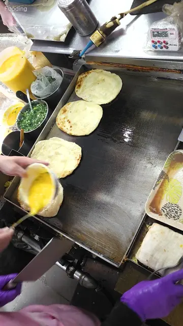 Amazing Xindian 11-Seconds Egg Pancake - Taiwanese Street Food   🗺️ Location No