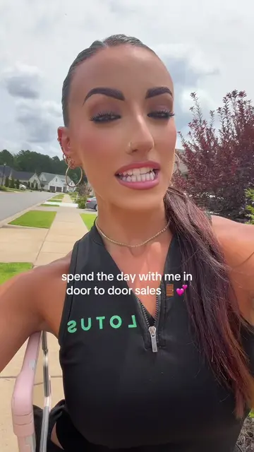 door to door sales girl! road to 300k. 🚪💕 #salesgirl #d2dsales #womeninsales #