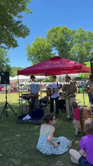 Farmers markets are the best thing about summer… prove me wrong… Wakefield Farme