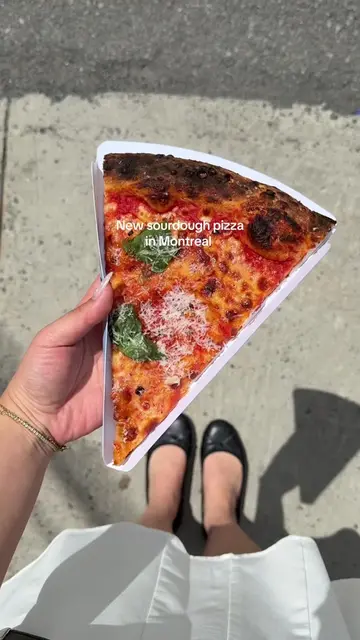 Thin, crispy and delicious!! 🍕 The lines are quite long around lunch time, but 