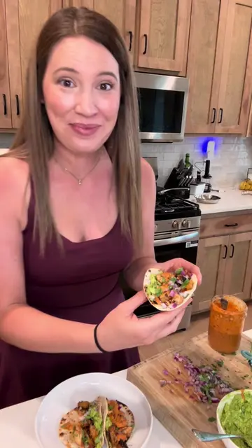 Airfryer Summer Chicken Tacos: Salsa: 2C small diced pineapple 1 jalapeno diced 