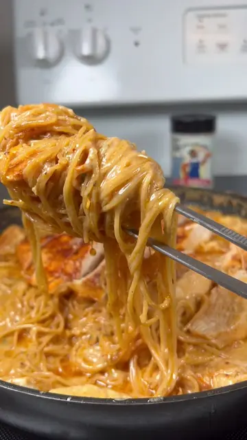 Lemon Parmesan Chicken Pasta Ingredients: •	2 tablespoons olive oil •	4 thinly s