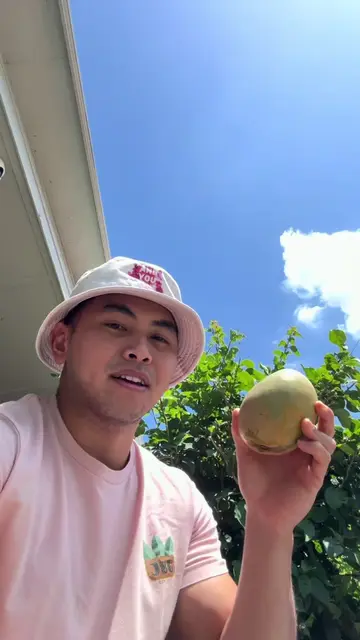 How many of you would be interested in meeting Mama Judy and buying mangos?! Thi