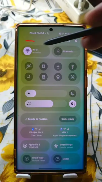 Tous les téléphones Samsung ont un menu caché pour gérer le/la wifi? #wifi #secr