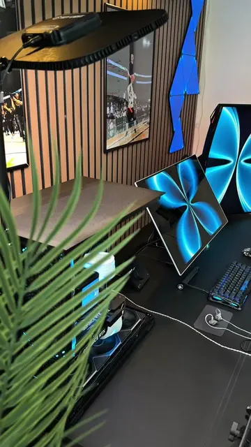Craziest keyboard I’ve seen yet #fyp #setup #techtok #gaming 