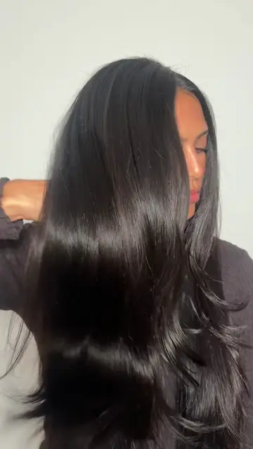 The OLAPLEX No.7 franchise is expanding. ✨ The @Olaplex 7 Shine Serum Oil Mist i