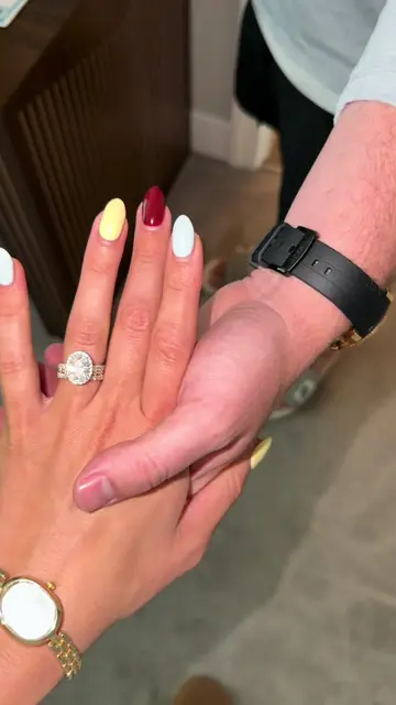 Sometimes our men ARE right!! But not usually 🫠 #engagementring #dreamring #ova