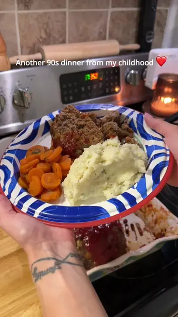 Tonight was meatloaf, mashed potatoes, and carrots. We used whatever we had on h