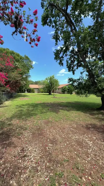 🌳 Boerne, TX | Hill Country Living on 1.5 Acres 🏡 💲 $439,000 ✨ 3 Bedrooms 🛁 