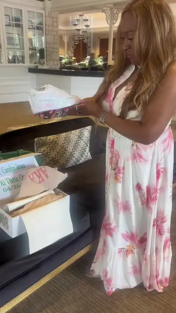 Dr Carolyn Jones received her AKA AF1’s 1 of 1’s by Dameon Sansom and she like t