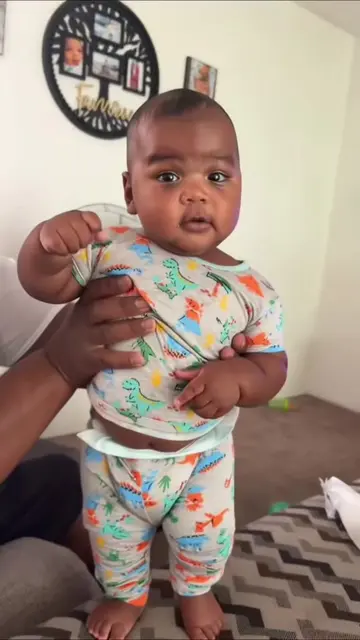 Baby flex dance 😂😂😂#capcut #capcutpioneer #pioneertemplate #fyp #babydance 