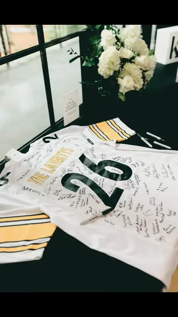 Really proud of this one ✍️#weddingtok #steelers #guestbook #signedjersey #weddi
