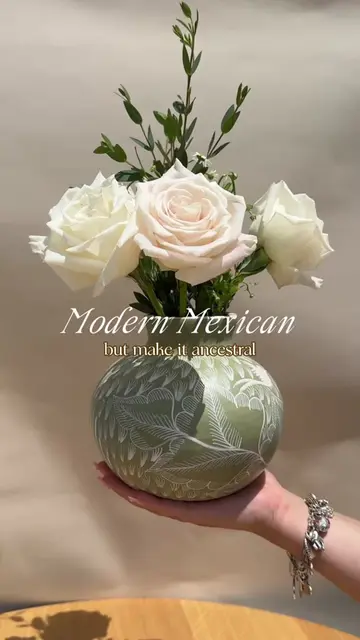 Vases made in Michoacán, ancestral and beautiful ✨🌞 available at www.luztierra.