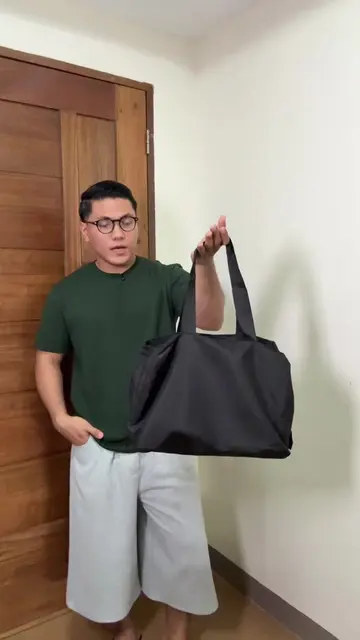 👜✨ MAIA Minimalist Nylon Tote Bag Simple, stylish, and made for everyday life. 