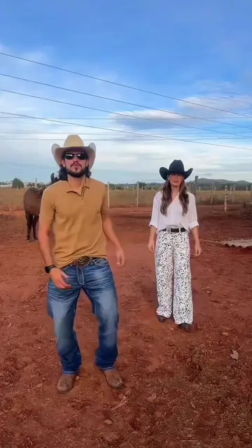 #pippitai #seedancemini  mas foi so uma botinha coreografia tutorial mas foi so 